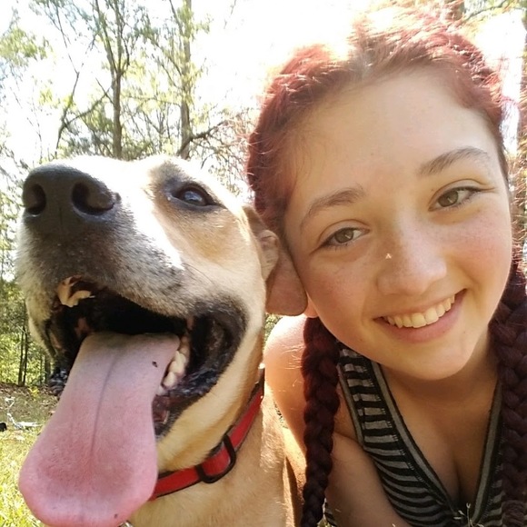 Meet your Posher, Danielle - Picture 1 of 1